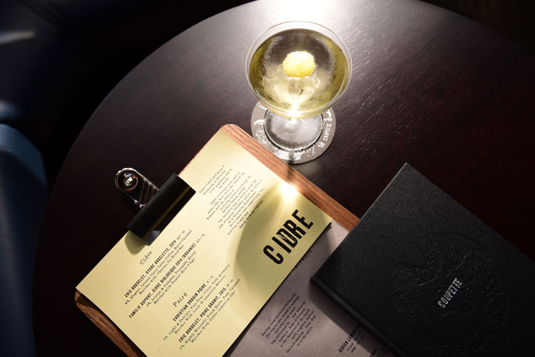 法國酒吧餐廳品牌vi視覺識別設計，充滿古典文化氣息