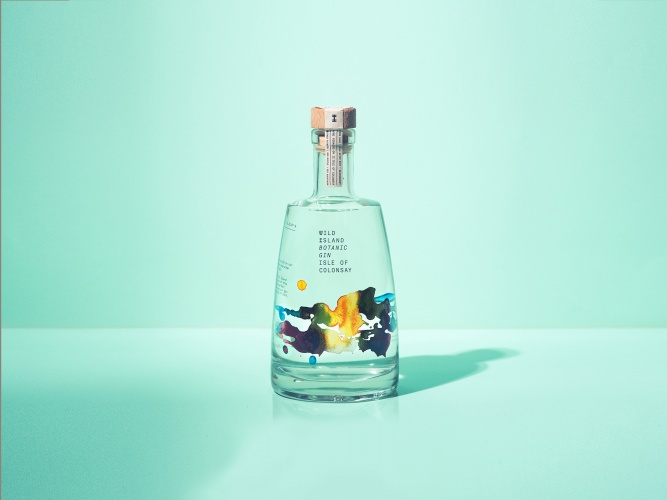 野島杜松子酒品牌視覺識(shí)別系統(tǒng)和產(chǎn)品包裝設(shè)計(jì)，水彩的簡(jiǎn)約碰撞